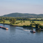 Preteky lodí na Dunaji