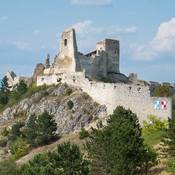 Tip na výlet: hrady a zámky Malých Karpát