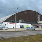 Pohľad na zimný štadión v Dúbravke na Harmincovej ulici.