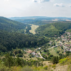 Výhľad na dedinku Višňové.