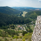 Výhľad z Čachtického hradu.