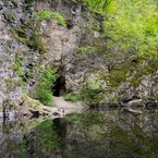 Jaskyňa v stene Malého kameňolomu