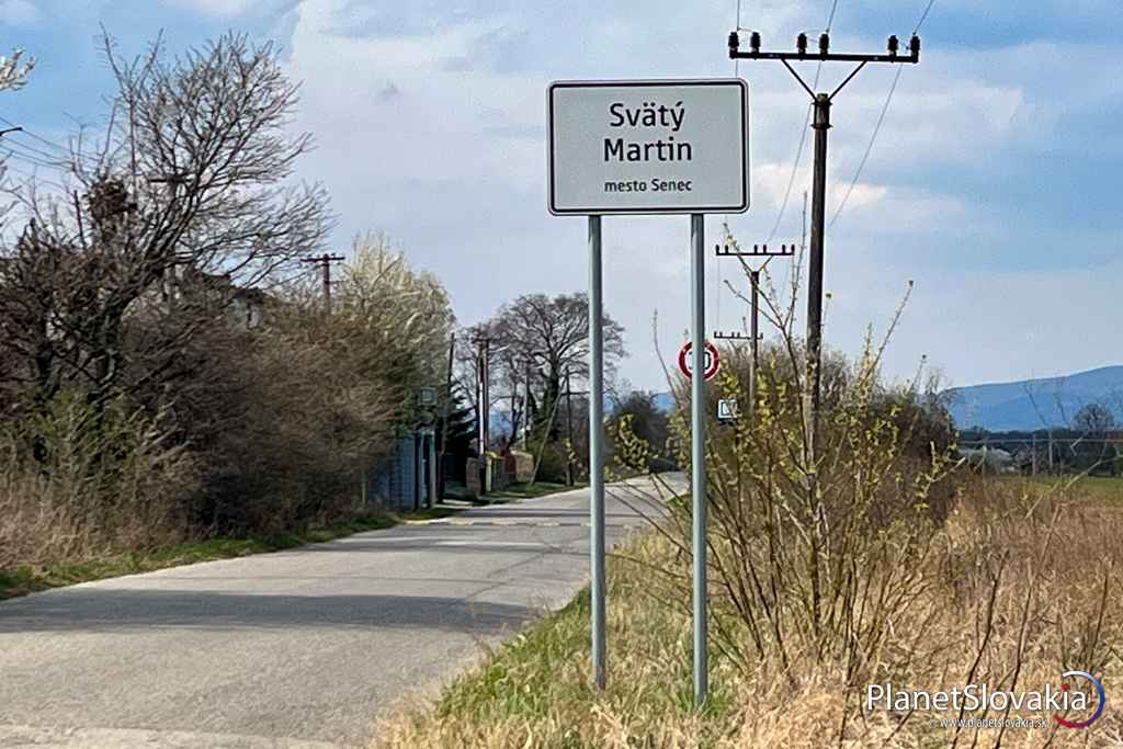 Po žltej cyklotrase prichádzame do Svätého Martina.
