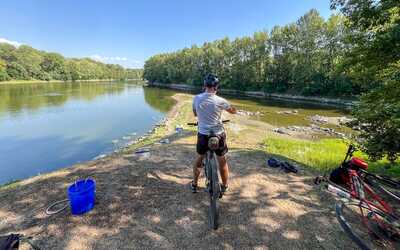 Tip na cyklotúru: Popri toku riek Váh a Nitra