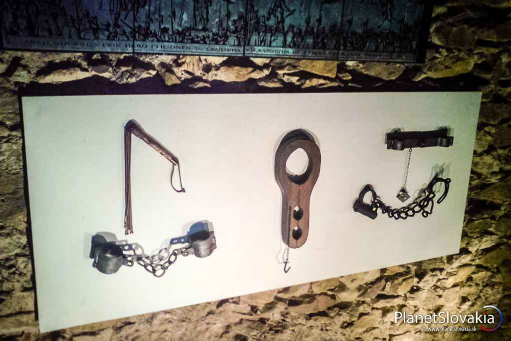 A čo by to bol za hrad bez poriadnej mučiarne? :)