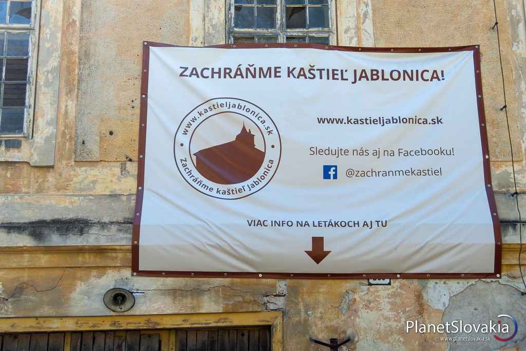 Kontakt na záchrancov kaštieľa v Jablonici.