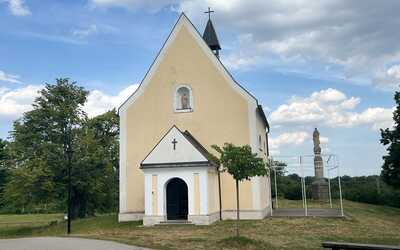 Pustý kostolík pri Svätom Jure