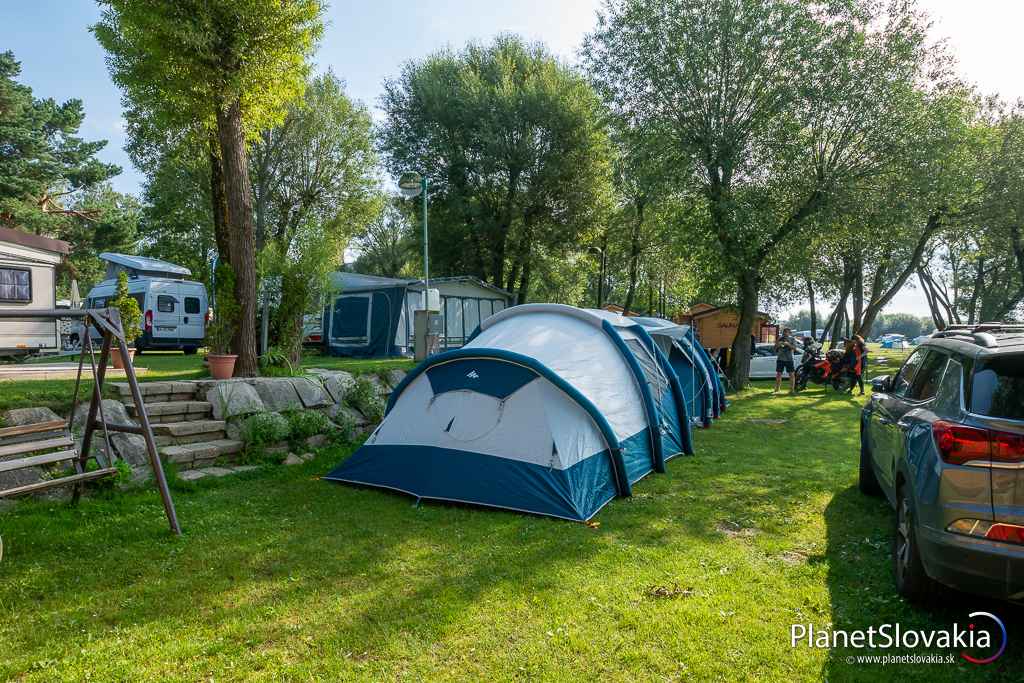 Kempovanie v autocampingu Jami.