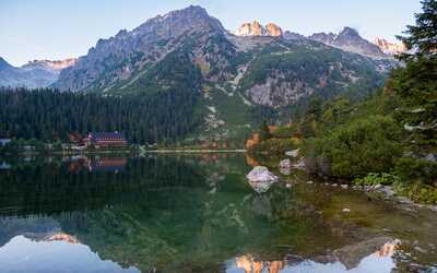 Popradské pleso - mimoriadne obľúbená destinácia Vysokých Tatier