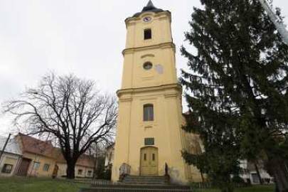 Šikmá veža vo Vrbovom - slovenská Pisa