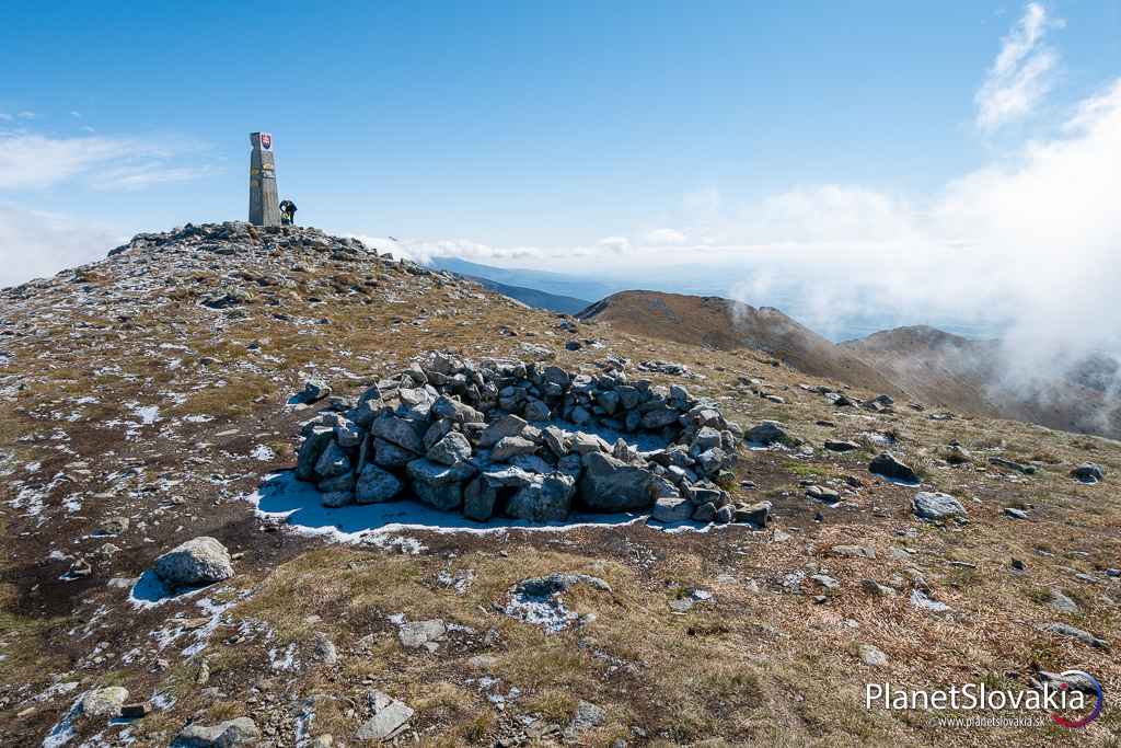 Vrchol Baranca ponúka ideálny pozorovací bod vo výške 2185 m. Vďaka tomu uvidíte šíre okolie ako na dlani.