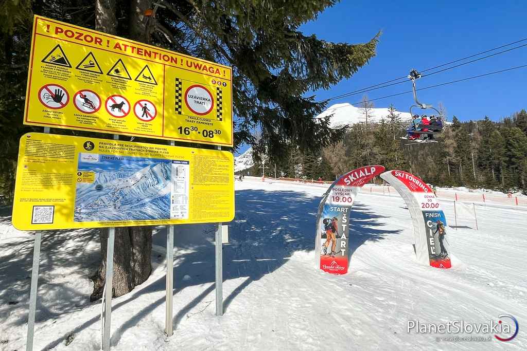 Začiatok skitouringového výstupu na Predné Solisko na Štrbskom Plese. Neskôr sa napojí na trasu po modrej turistickej trase. Niektorí turisti však šliapu na vrchol aj z tohto miesta.