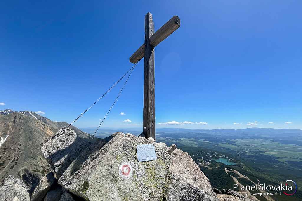Predné Solisko - vrcholový kríž, kde končí červená značka od Chaty pod Soliskom.