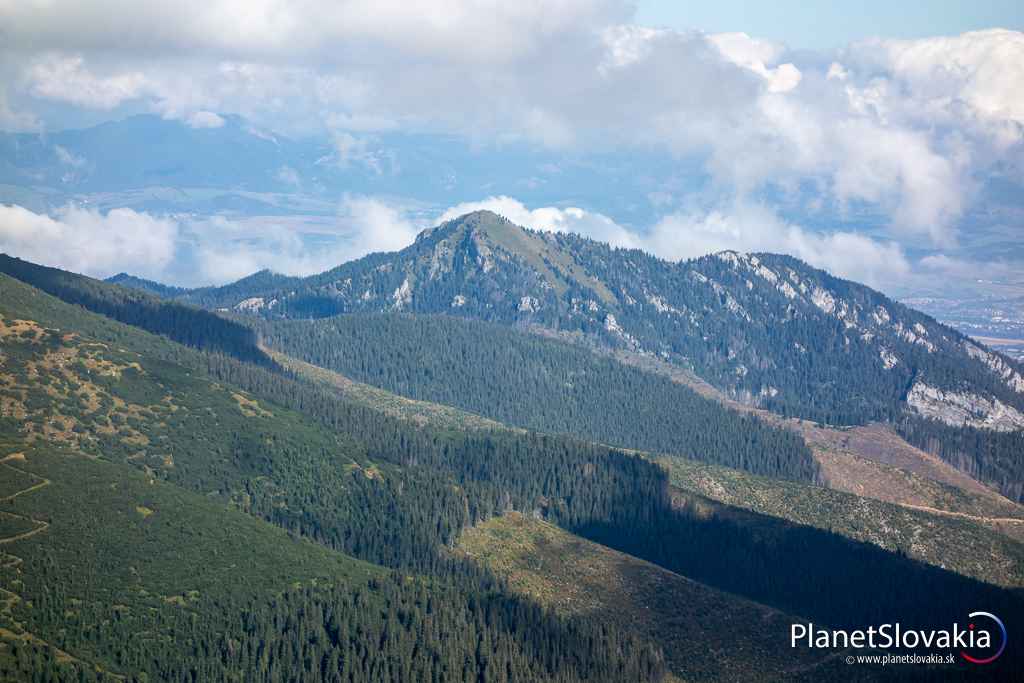 Siná (1560 m n. m.). Osamelá hora na severe Nízkych Tatier.