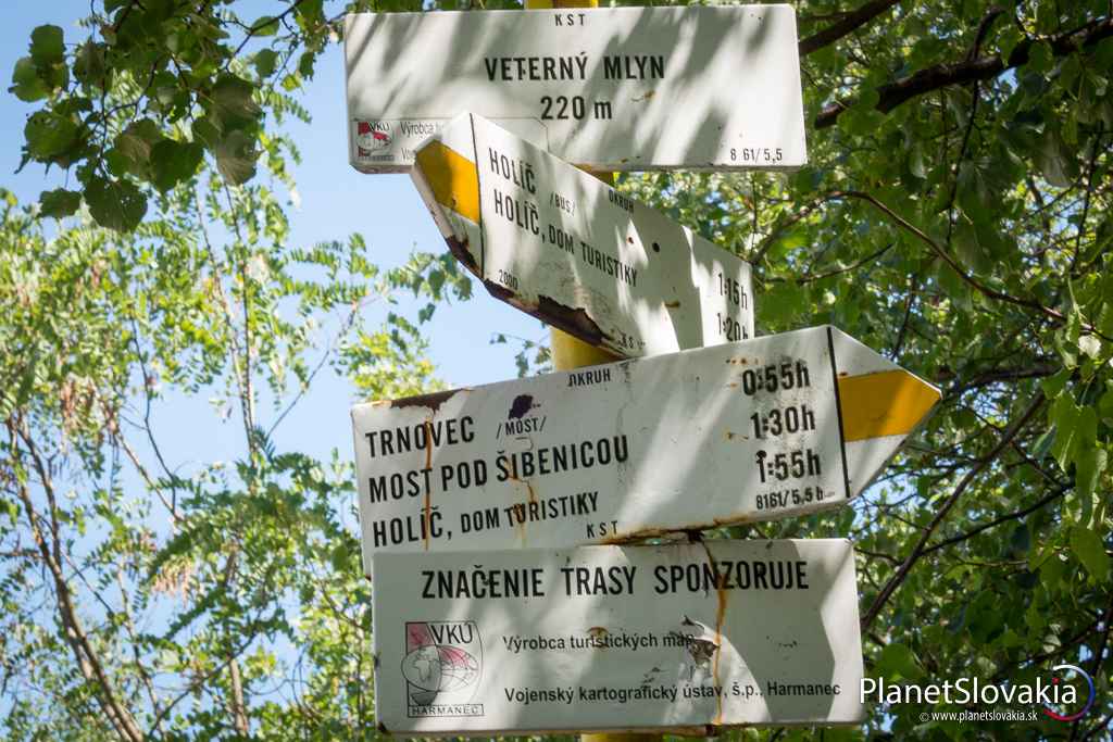 Turistické možnosti. Na fotke si môžete všimnúť hlavné destinácie v bezprostrednom okolí mlyna.